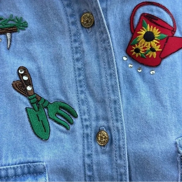 TIA DESIGN Embroidered Denim Shirt with Garden Motifs Womens Size Medium - Picture 6 of 9